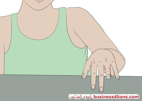 النقر الأصابع أو التطبيل - لغة الجسد